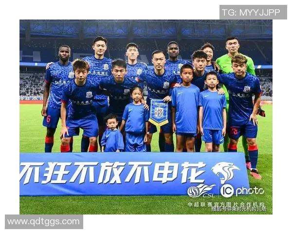 武汉排球队近期状态引发热议球迷对表现和战术产生分歧